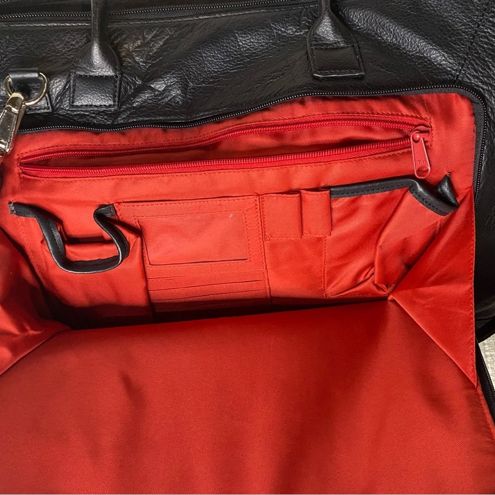 Black Leather  Bag mundi brand